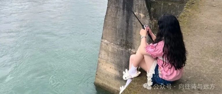 老河道总空军？卫星地图选钓位的3大秘诀，精确到水深结构！